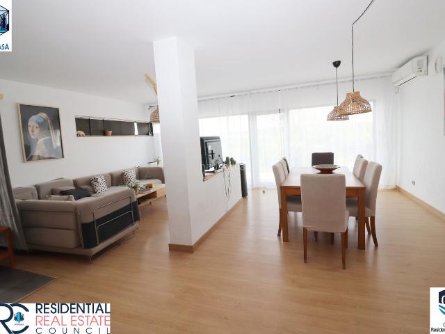 Chalet en venta en Aljaraque, Núcleo Urbano. ? ESPECTACULAR CHALET EN ALJARAQUE · 5 MIN DE HUELVA Y PLAYAS ?. Chalets.