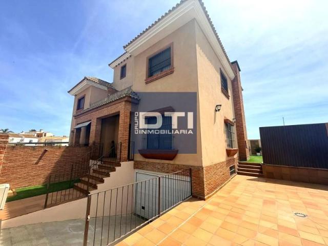 Chalet en venta en Aljaraque