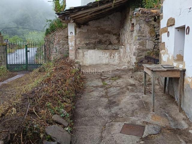 Chalet en venta en Aller. CASA ASTURIANA CON HÓRREO Y PARCELA EN CONFORCOS. Chalets.