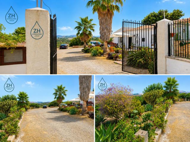 Chalet en venta en Almayate Bajo. Chalets Almayate.