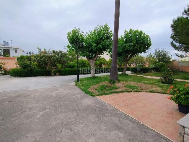Chalet en venta en Almazora Almassora, Playa Ben Afeli. VENTA DE CHALET AMUEBLADO CON PARCELA DE 1100M² EN LA PLAYA DE ALMAZORA. Chalets Almazora.
