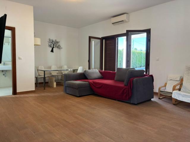Chalet en venta en Almendralejo. Chalet en venta en Carretera Badajoz Carretera, 3 dormitorios. Chalets.