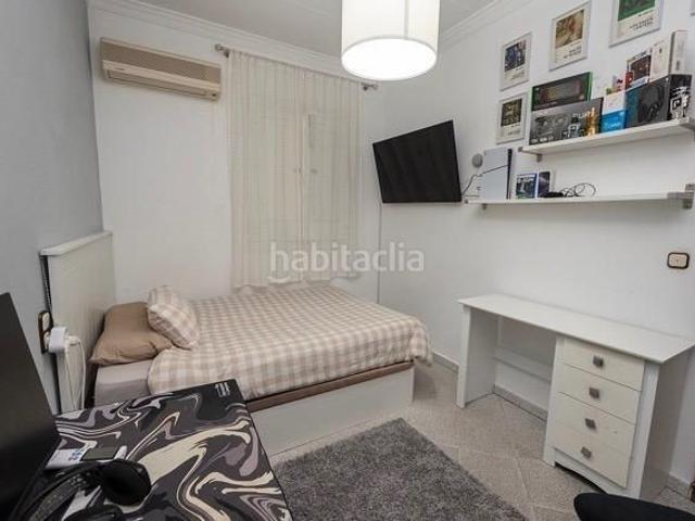 Chalet en venta en Almonte, Almonte. Casa recién reformada y totalmente amueblada local. Chalets.