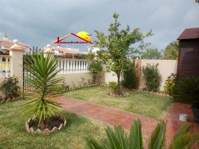 Chalet en venta en Almonte, Caño Guerrero. Chalet en venta en Sector Junco, 4 dormitorios. Chalets.