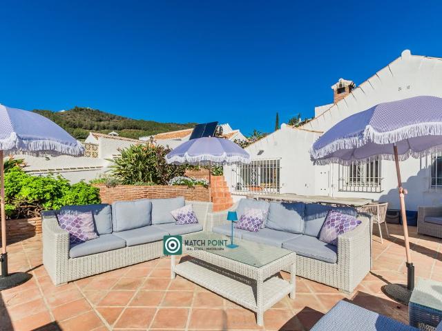 Chalet en venta en Almuñécar, Urb. San Antonio. ESPECTACULAR UBICACION. Chalets.