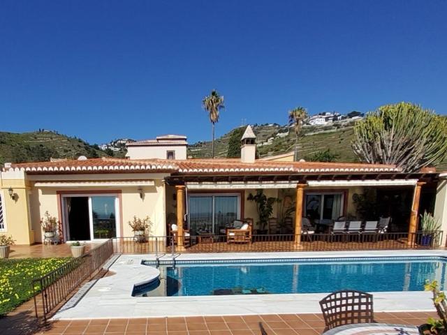 Chalet en venta en Almuñécar Granada