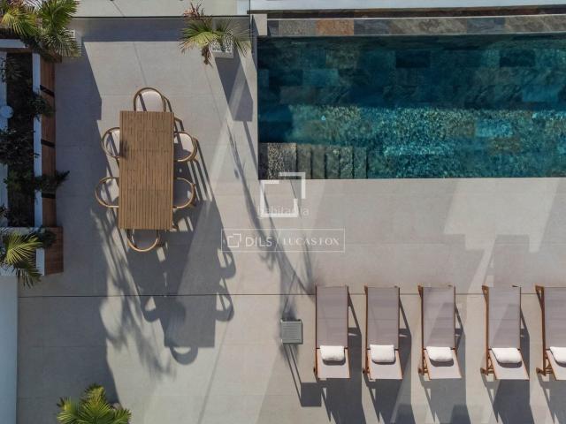 Chalet en venta en Almuñécar, La Herradura. Casa villa en excelentes condiciones de 4 dormitorios en venta en Costa Tropical. Chalets.