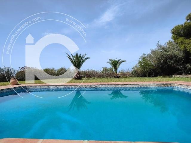 Chalet en venta en Almuñécar, Punta La Mona. Chalet de lujo en Punta de la Mona, La Herradura. Chalets.
