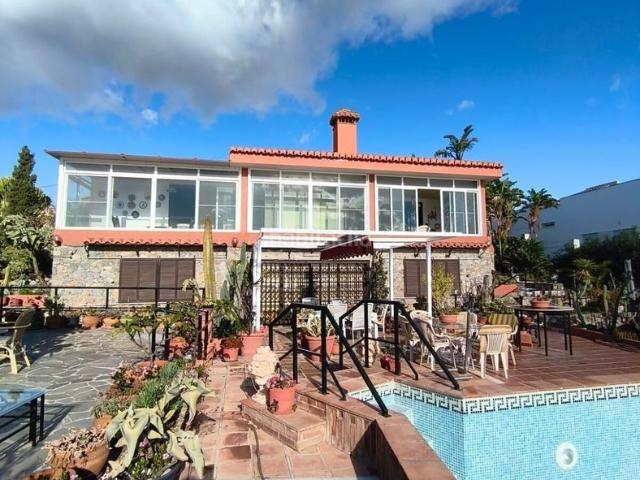 Chalet en venta en Almuñécar, Punta La Mona. VILLA ÚNICA EN LA PUNTA DE LA MONA LA HERRADURA. Chalets.