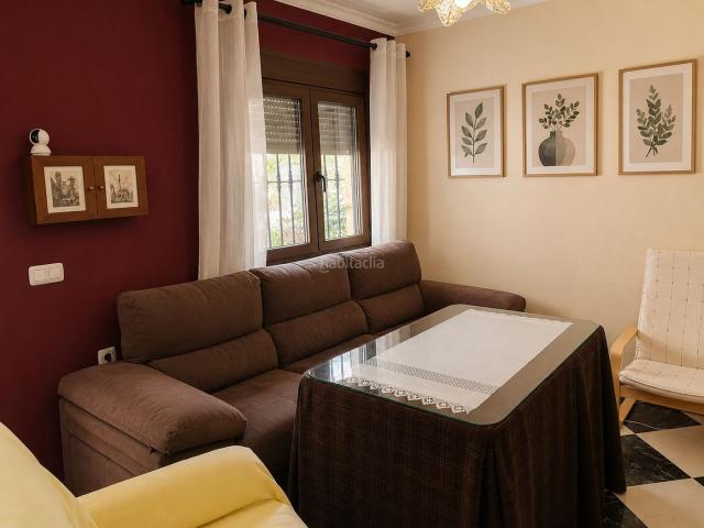 Chalet en venta en Álora. Vivienda lista para entrar a vivir en una zona tranquila de Álora. Chalets.
