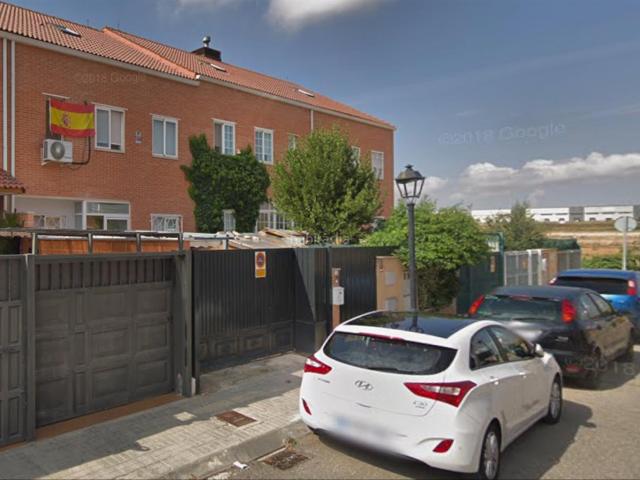 Chalet en venta en Alovera. Chalets.