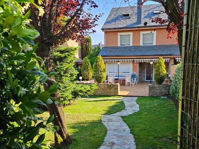 Chalet en venta en Alpedrete. Chalets.