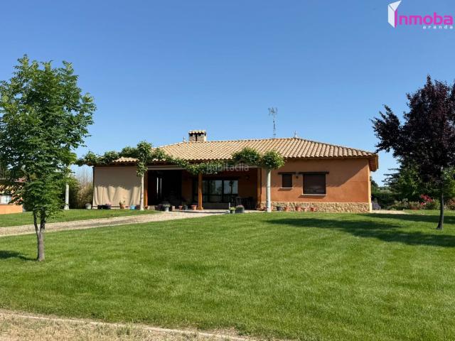 Chalet en venta en Aranda de Duero, Zona Rural. CHALET INDEPENDIENTE PASEO DE LOS MONJES. Chalets Aranda de.