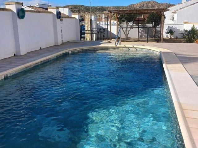 Chalet en venta en Arboleas