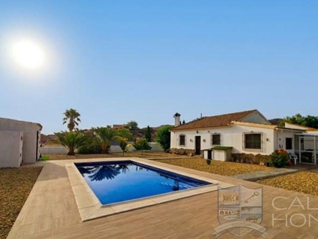 Chalet en venta en Arboleas, Almería