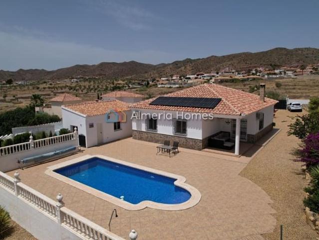 Chalet en venta en Arboleas, Almería