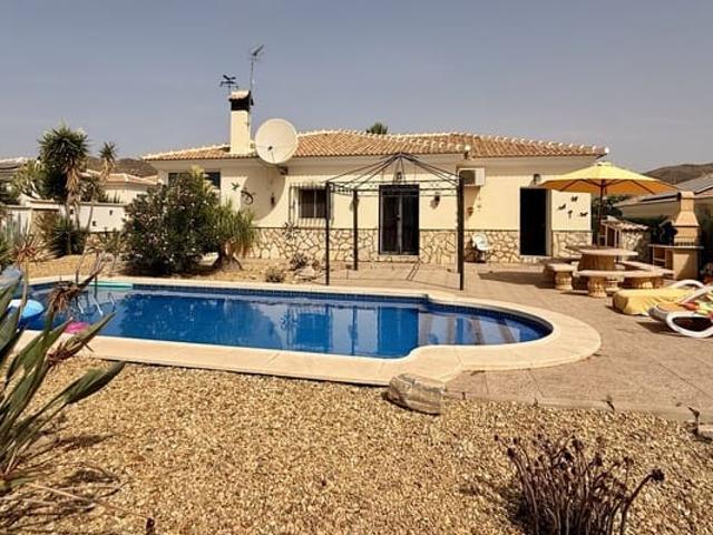 Chalet en venta en Arboleas, Almería