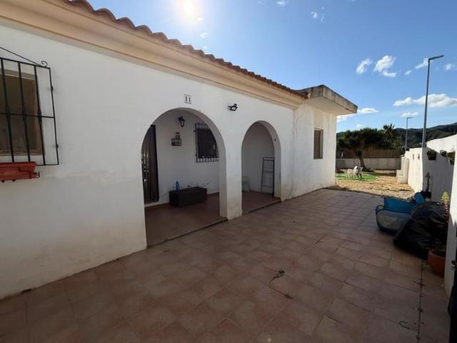 Chalet en venta en Arboleas, La Perla