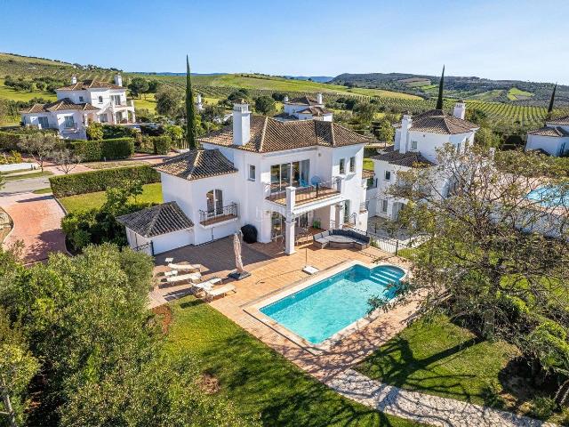 Chalet en venta en Arcos de la Frontera. Chalets Arcos de la.