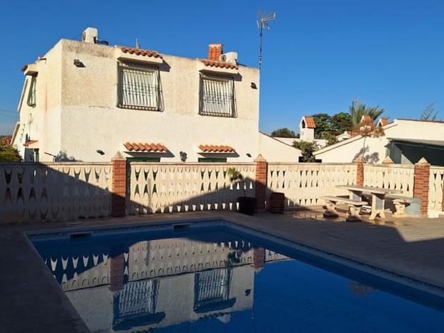Chalet en venta en Arenales del Sol, Alicante Costa Blanca