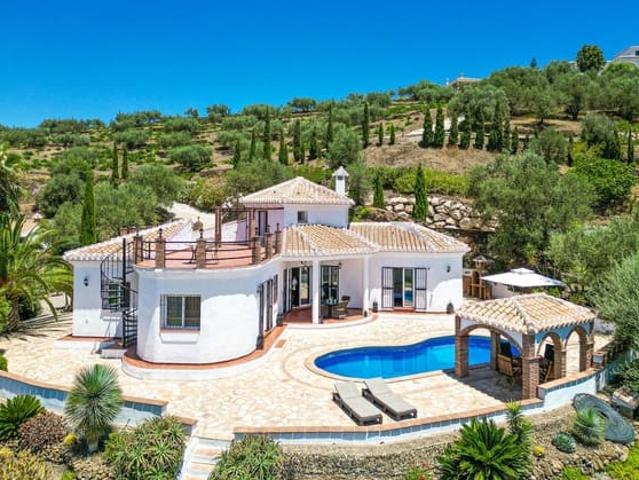 Chalet en venta en Arenas, Málaga Costa del Sol