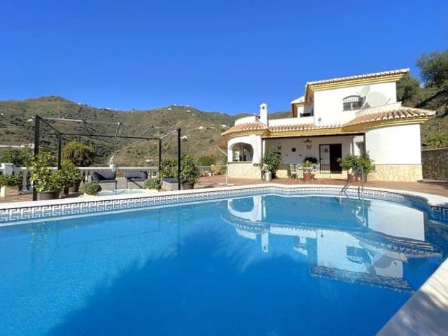 Chalet en venta en Arenas, Málaga Costa del Sol