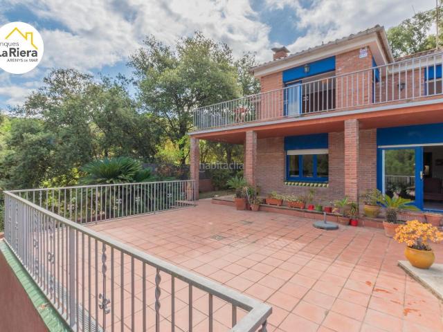 Chalet en venta en Arenys de Munt. ESPECTACULAR TORRE A CUATRO VIENTOS CON PISCINA. Chalets Arenys de.