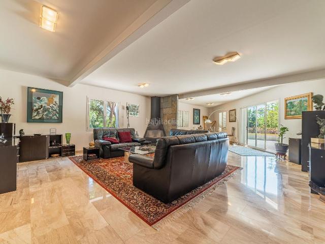 Chalet en venta en Arenys de Munt. Finca única con más de 7.000 m de privacidad a un paso de Barcelona. Chalets Arenys de.