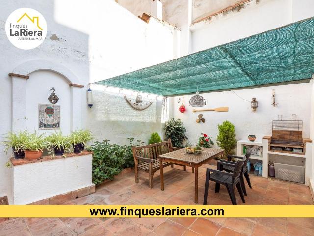 Chalet en venta en Arenys de Mar, Centre. ESPECTACULAR CASA DE PUEBLO REHABILITADA CON MUCHO GUSTO!. Chalets Arenys de.