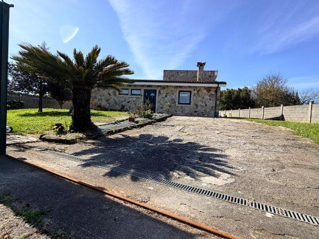 Chalet en venta en Ares La Coruña