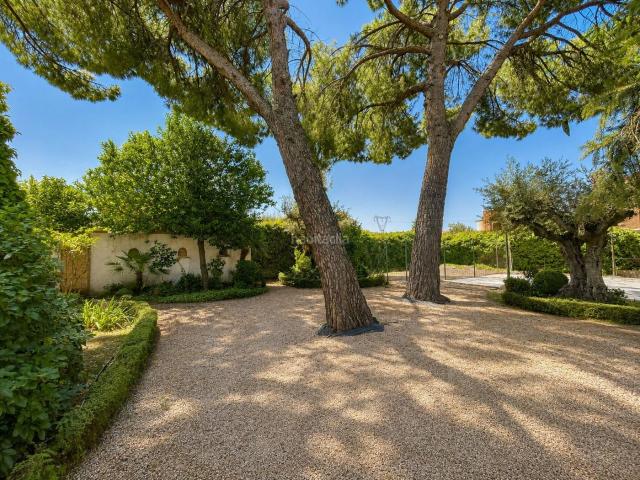 Chalet en venta en Arganda del Rey, Los Villares. CHALET INDEPENDIENTE EN UNA SOLA PLANTA EN ARGANDA DEL REY LOS VILLARES. Chalets Arganda del.