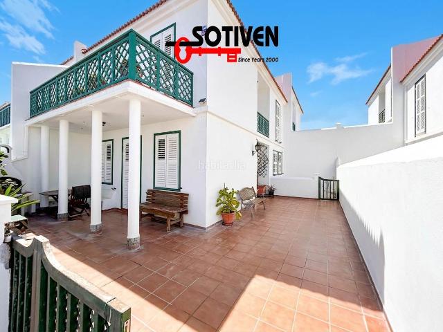 Chalet en venta en Arico. Pareado en venta en Los Abades, 3 dormitorios. Chalets.