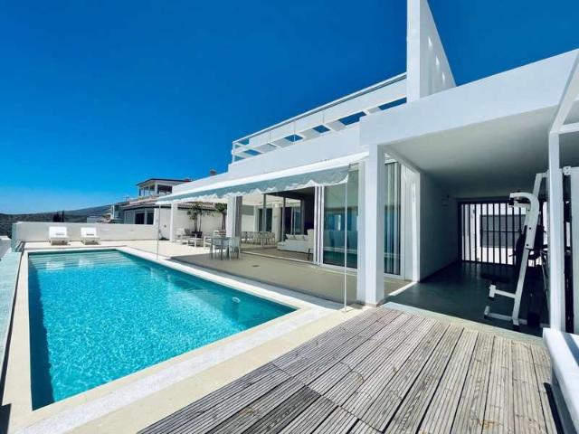 Chalet en venta en Arona, Roque Del Conde