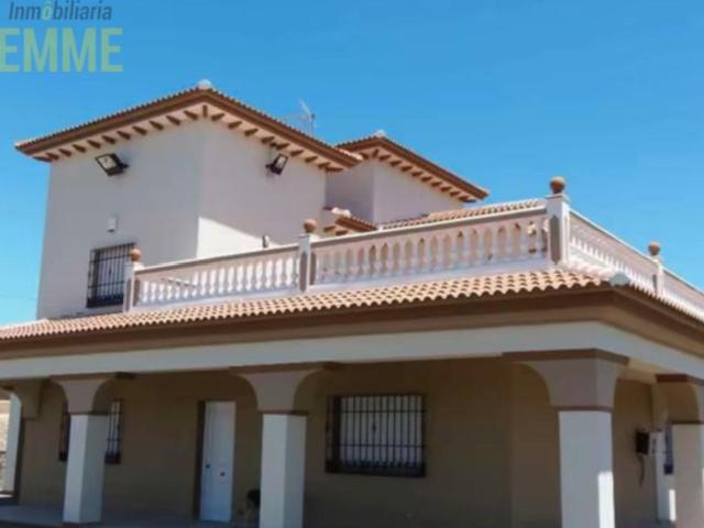 Chalet en venta en Arriate
