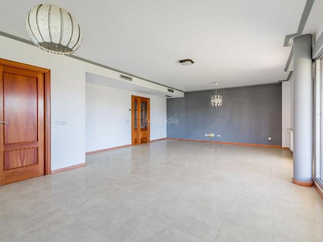Chalet en venta en Arroyomolinos, Zona Europa. Chalets.