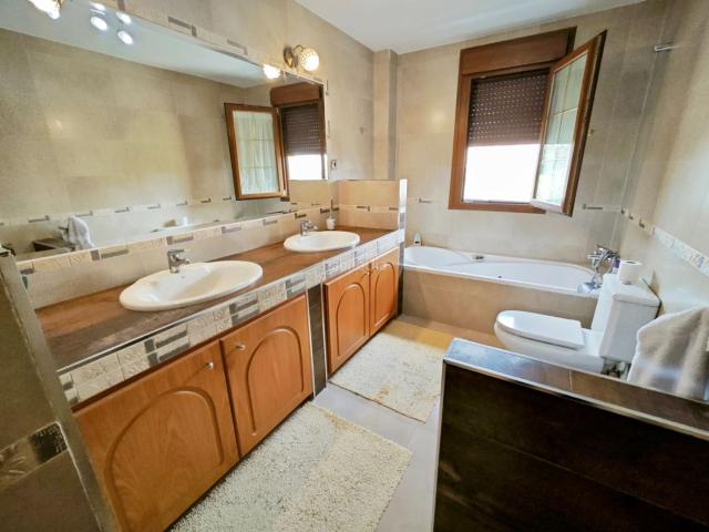 Chalet en venta en Arroyomolinos, Zona El Caño. chalet independiente con piscina a 15 minutos de Arroyomolinos?. Chalets.