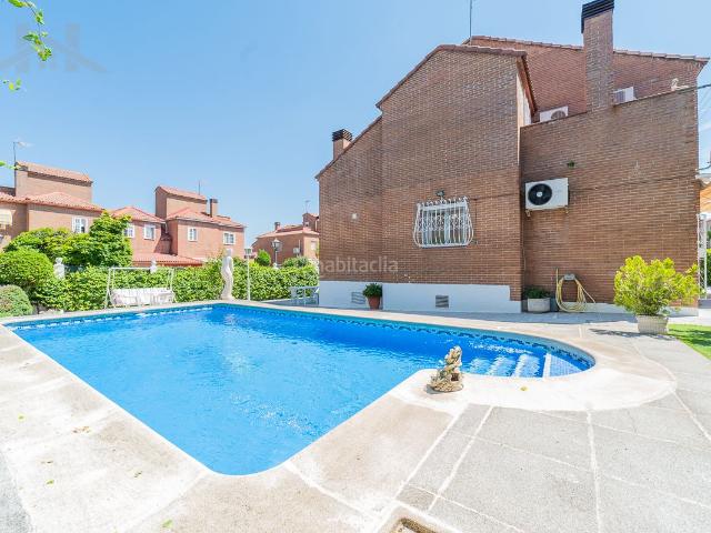 Chalet en venta en Arroyomolinos, La Cárcaba El Encinar Montemolinos. Chalets.