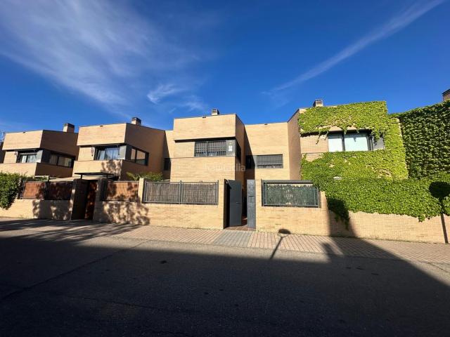 Chalet en venta en Arroyomolinos, Las Castañeras Bulevar. EXCLUSIVO CHALET EN VENTA ARROYOMOLINOS. Chalets.