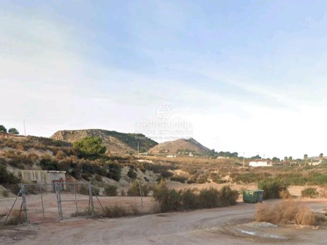 Chalet en venta en Aspe, El Castillo. Casa de Campo en Aspe de 285 m2 con 11.928 m2 de parcela muy bien situado. Chalets.