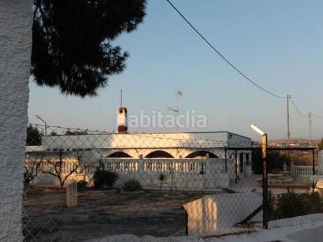 Chalet en venta en Aspe, Pedanías Este. CASA DE CAMPO A 15 MINUTOS DE ELCHE. Chalets.