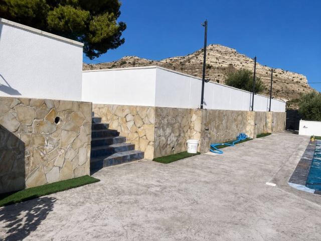 Chalet en venta en Aspe, Pedanías Este. ESTUPENDO CHALET EN ASPE. Chalets.