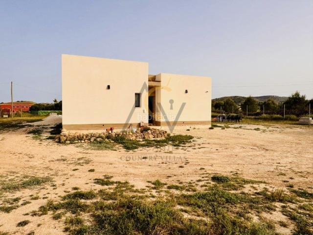 Chalet en venta en Aspe, Pedanías Oeste. Exclusivo Chalet de Obra Nueva. Chalets.