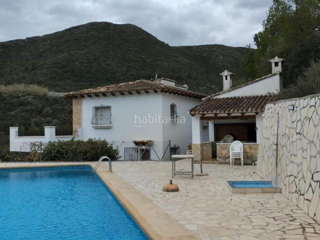 Chalet en venta en Atzúbia L´. Chalet con finca de aguacates. Chalets Atzúbia.