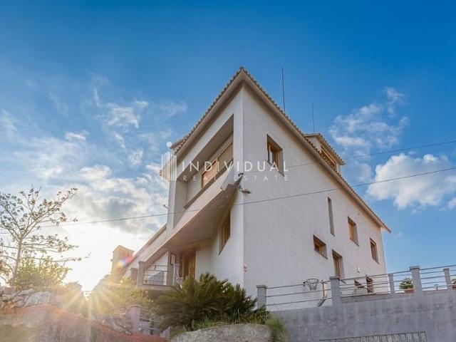 Chalet en venta en avenida Àngel Guimerà, Sentmenat, de 310 m² 7 habitaciones por 498.000