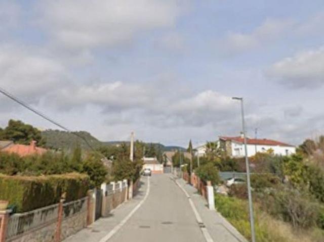 Chalet en venta en avenida Can Coral, Torrelles de Foix, de 119 m² 3 habitaciones por 133.000