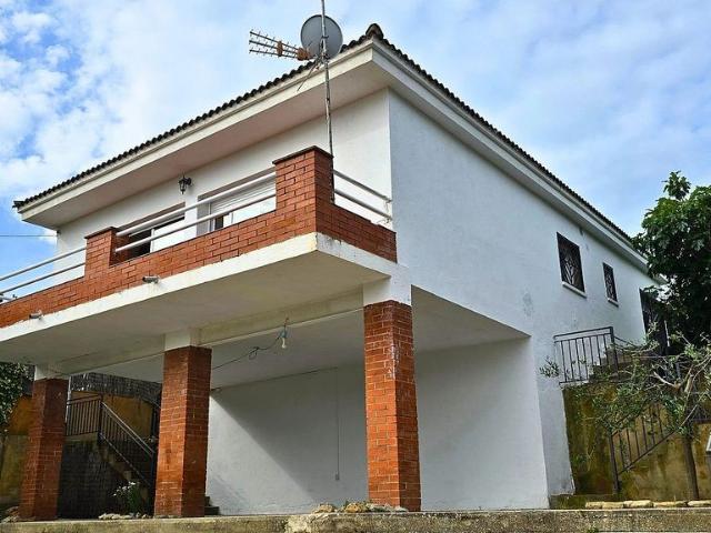 Chalet en venta en avenida Can Coral, Torrelles de Foix, de 82 m² 3 habitaciones por 175.000