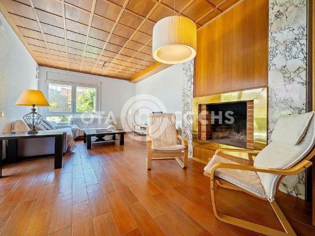 Chalet en venta en avenida De Tarragona, Morell, El, de 474 m² 6 habitaciones por 600.000