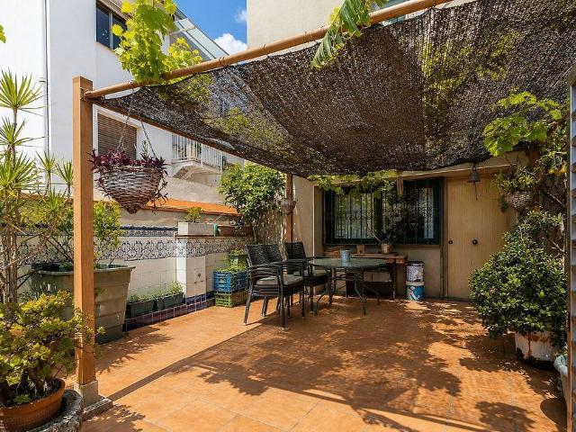 Chalet en venta en avenida De Castelldefels, Castelldefels, de 125 m² 4 habitaciones por 635.000