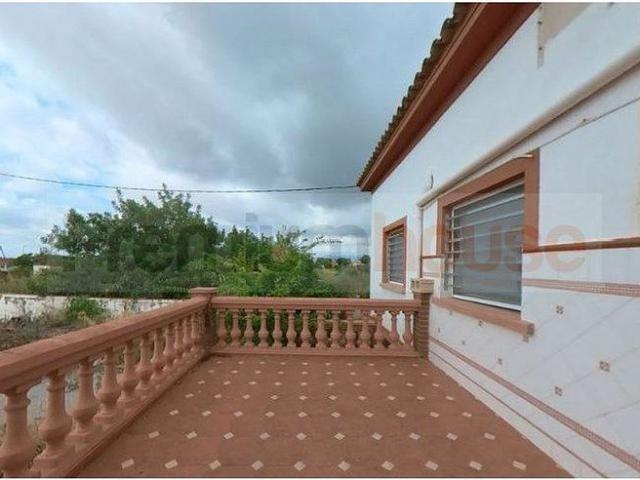 Chalet en venta en avenida De Falset, Reus, de 400 m² 5 habitaciones por 267.660