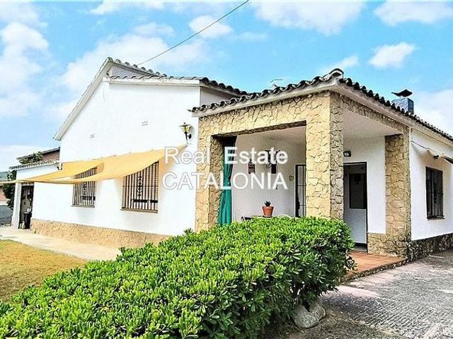 Chalet en venta en avenida Del Llac, Lloret de Mar, de 95 m² 3 habitaciones por 250.000